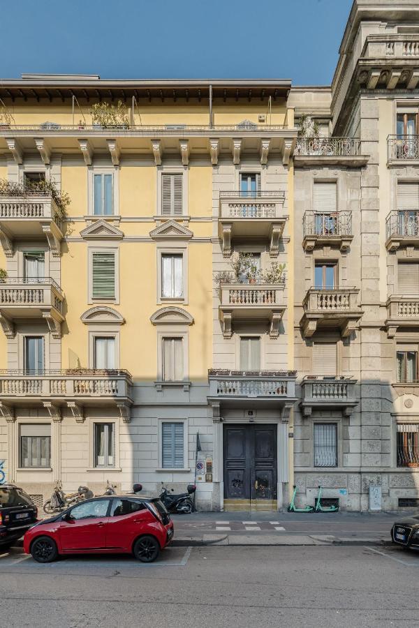 Casa Unica Milano - Elegant Apartment With Balcony - Centrale 1 ภายนอก รูปภาพ